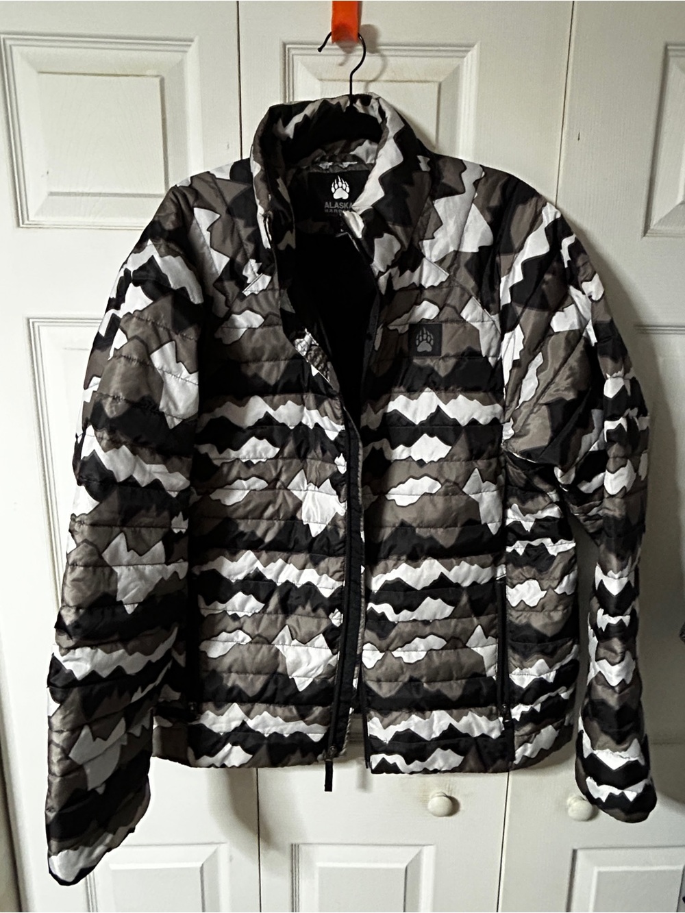 Alaskan Hardgear by Duluth Men’s Black & Gray Camo Quilted Jacket